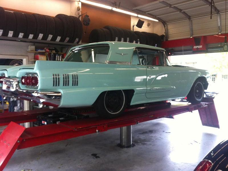 1960 Ford Thunderbird | Orinda Classic Car Center image 10