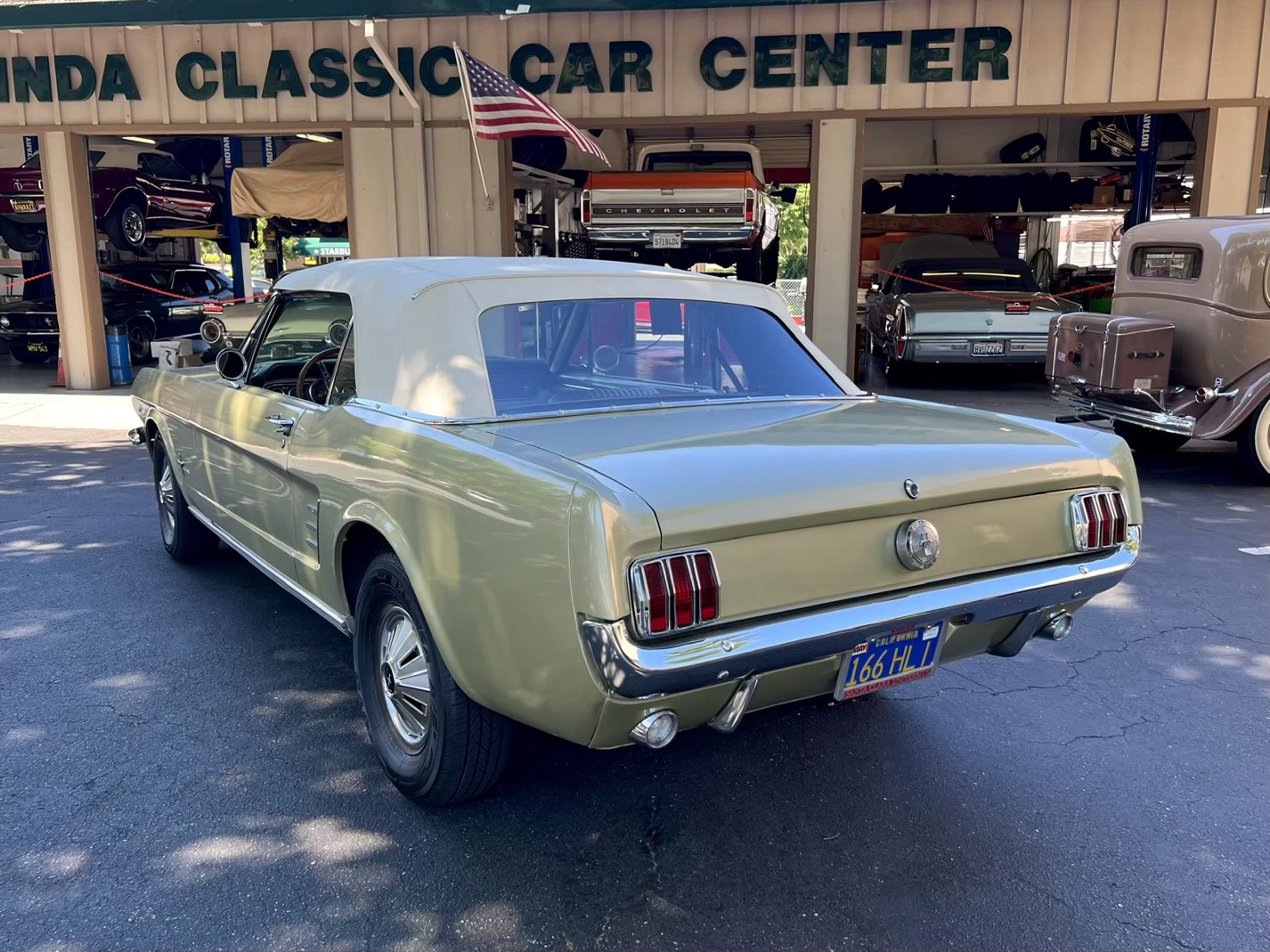 1966 Ford Mustang Convertible | Orinda Classic Car Center 10