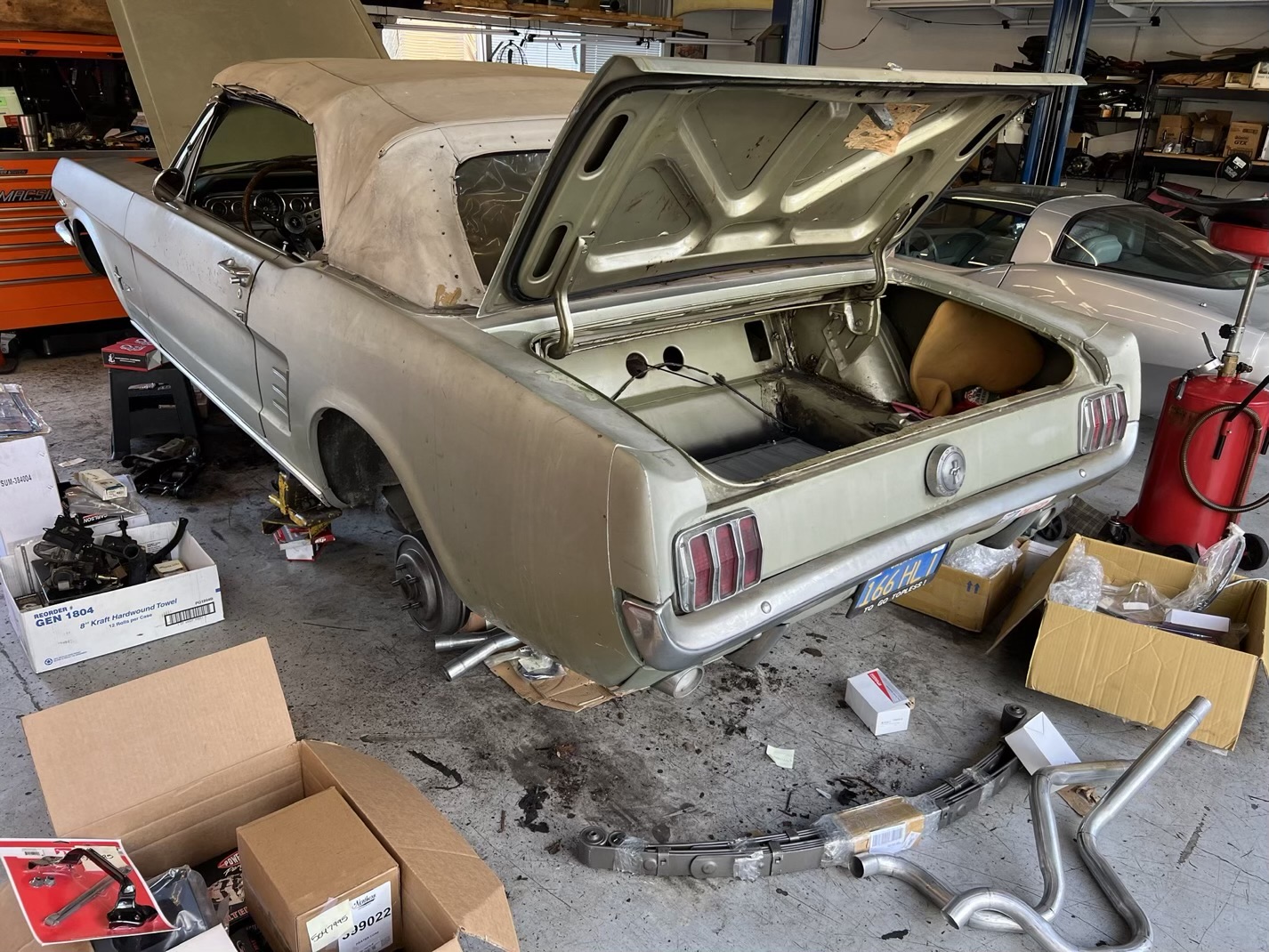 1966 Ford Mustang Convertible | Orinda Classic Car Center 5